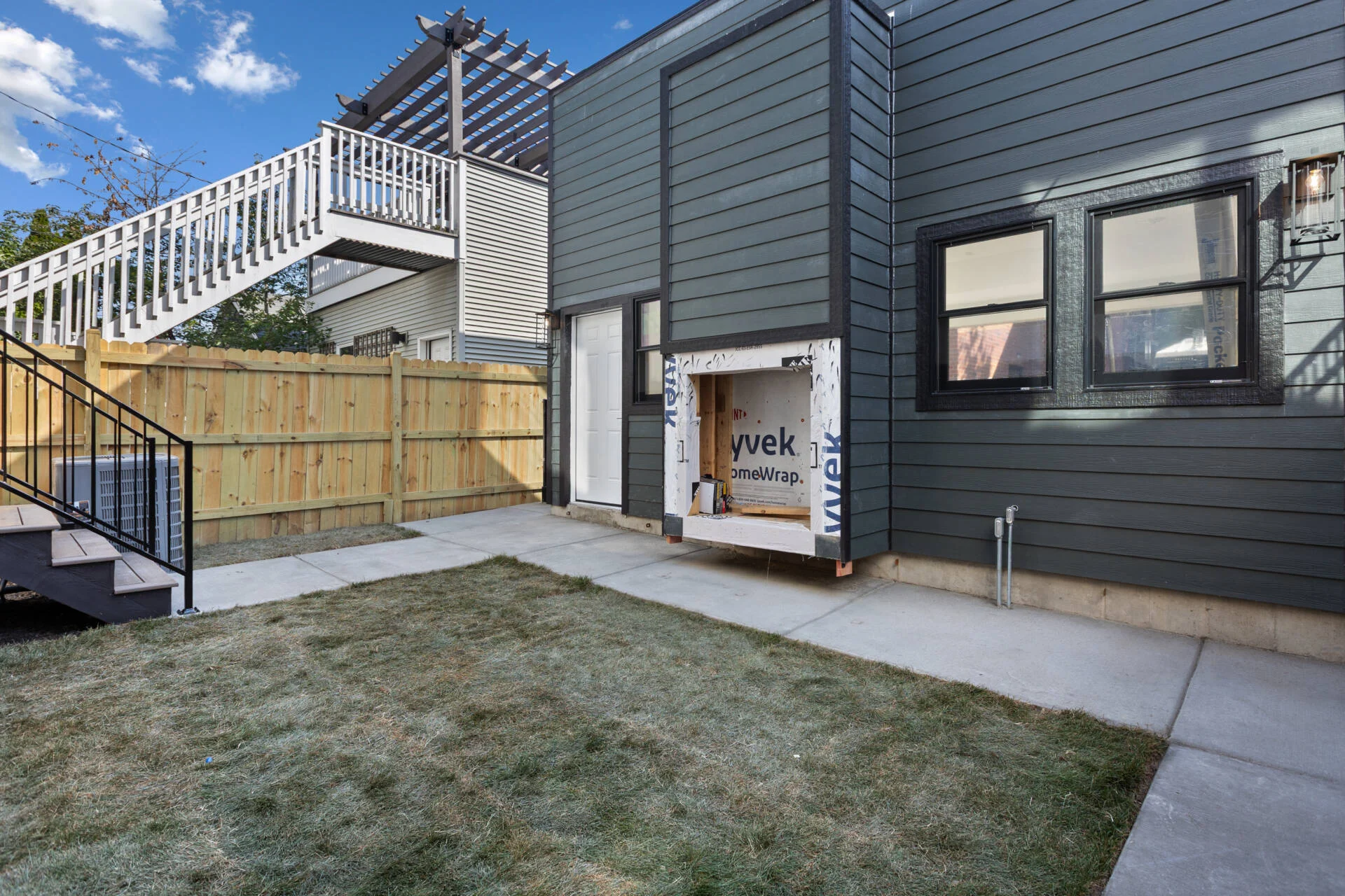 3719 N Bosworth Ave, Chicago